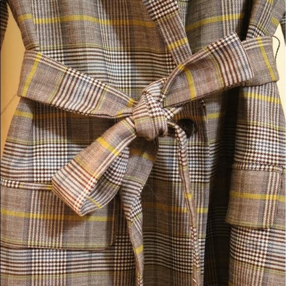 Blazer - Picture 4 of 4